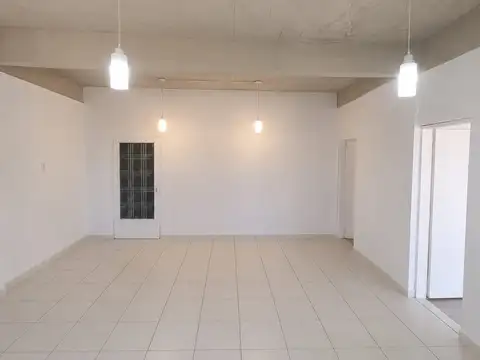 Depto Tipo Casa en Alquiler de 3 ambientes