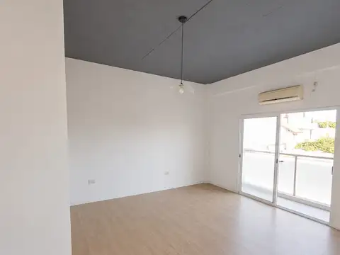 Depto Tipo Casa en Alquiler en San Justo, $ 650.000