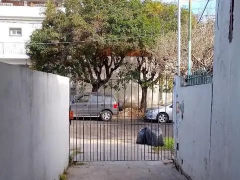 CASA PH DE 3 AMBIENTES EN ALQUILER - MORON SUR