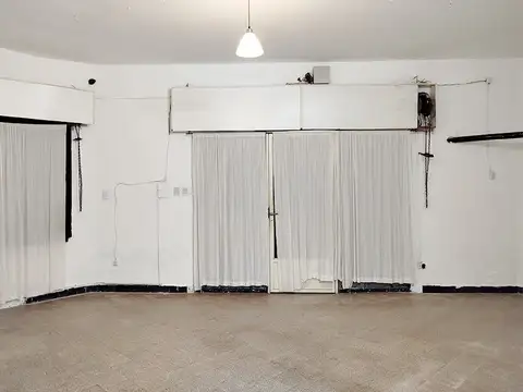 Local en Alquiler Via Pública