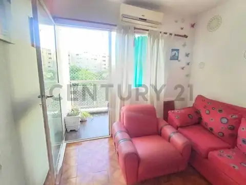 Avenida Lacarra 3500, Piso 0