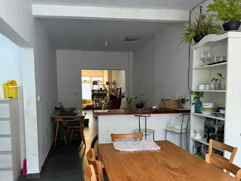 Casa 3 ambientes con 2 baños
