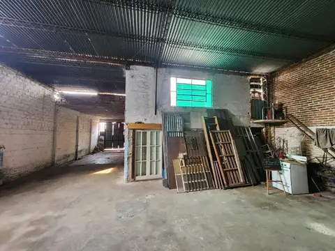 VENDO GALPON LOCAL CENTRICO VILLA CONSTITUCION