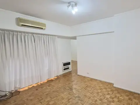 Oficina en Alquiler en Parque Las Heras, $ 700.000