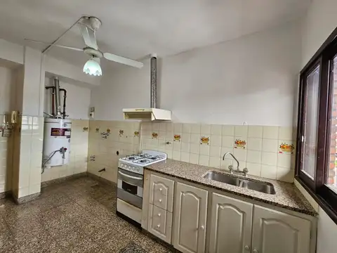 Depto Tipo Casa en Alquiler 40 años