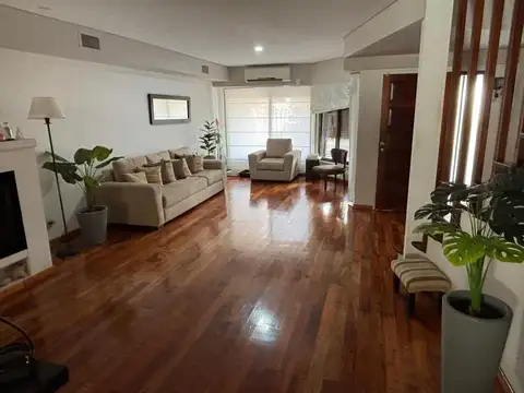 Casa en Venta en Martinez, USD 480.000