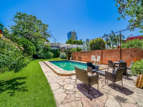 Venta Casa 6 Ambientes, Pileta, 4 Cocheras, Jardín en Bajo Belgrano