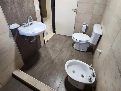 GALPÓN 670 M²