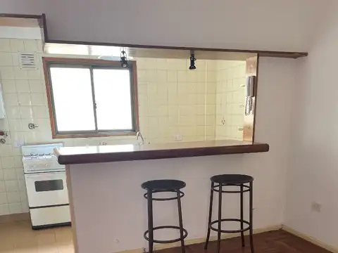 2 ambientes al contrafrente super luminosos