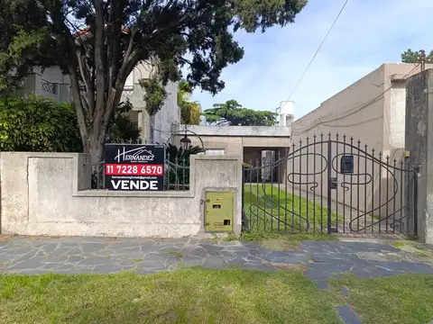 CASA DE 5 AMBIENTES EN LA TABLADA