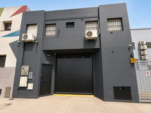 ALQUILER GALPÓN CON DEPÓSITO, ÁREA DE PRODUCCIÓN, SHOWROOM Y OFICINAS EN MUNRO 604 METROS