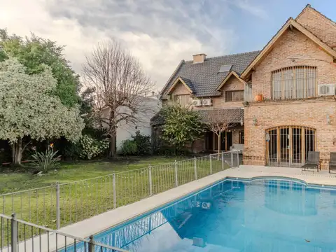 VENTA EXC CASA 7 AMB V. PUEYRREDON PARQUE PISCINA
