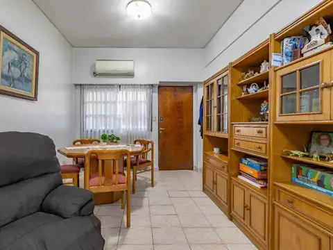 Depto Tipo Casa en Venta en Saavedra, USD 299.000