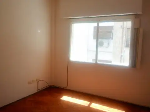 ALQUILER MONOAMBIENTE FLORESTA