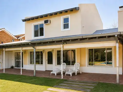 Casa en Alquiler en La Lonja, USD 3.695