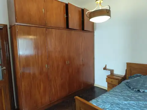 Casa en Alquiler con 1 cochera