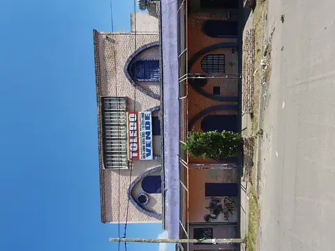 Victorino De La Plaza 1300