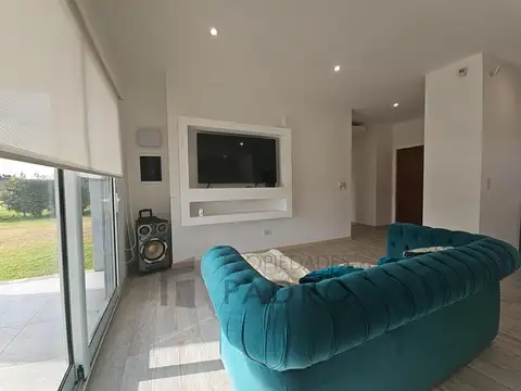 Casa en Venta en La Elina, USD 205.000