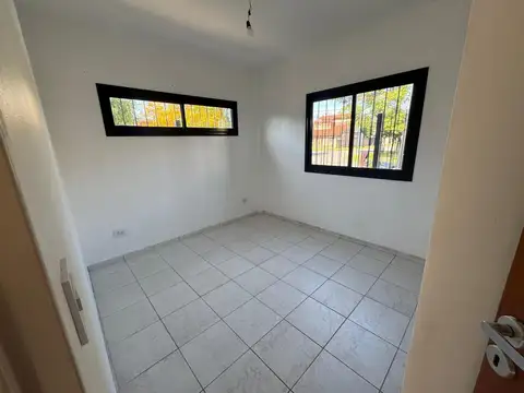 Departamento en Alquiler en José Clemente Paz, $ 800.000
