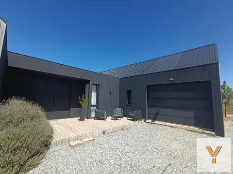 Casa en venta - 3 Dormitorios 2 Baños - Pinamar