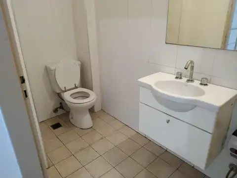 Local Comercial muy buen estado a mts de la 9 de Julio