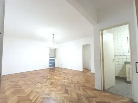 2Amb. gran Living Comedor*Cocina-Gas Natural*Baño Completo*Placard-MB Edificio-Apto Profesional