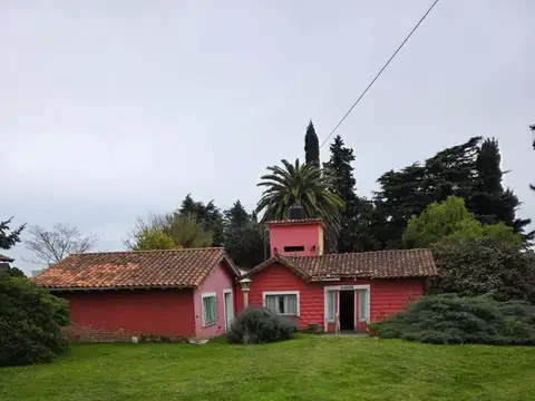 oportunidad casa sobre 1800m2 de lote  Tandil Barrio Parque