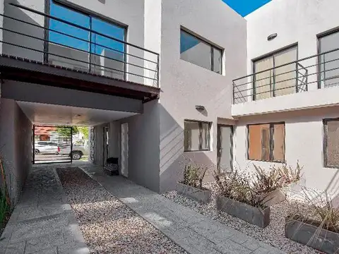 Depto Tipo Casa en Venta al Este