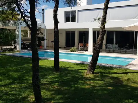 EL BOSQUE - ESPECTACULAR - MODERNA- 4 DORMITORIOS