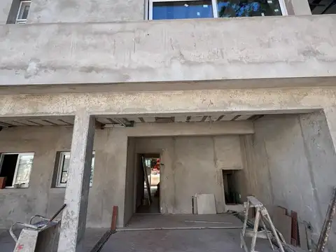 Casa en Venta en Barrio Parque Leloir, USD 240.000