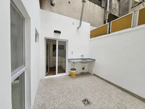 Crámer 700, Piso PB