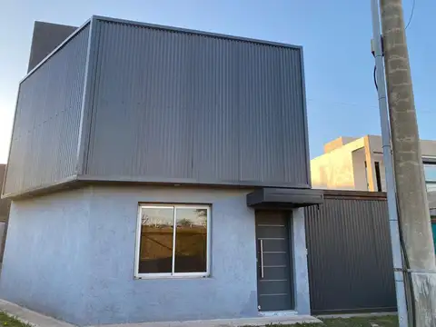 Casa en Venta con 1 cochera