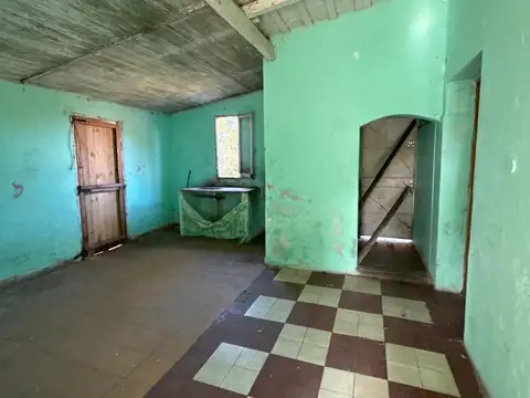 CASA EN VENTA A RESTAURAR EN GOYA CORRIENTES