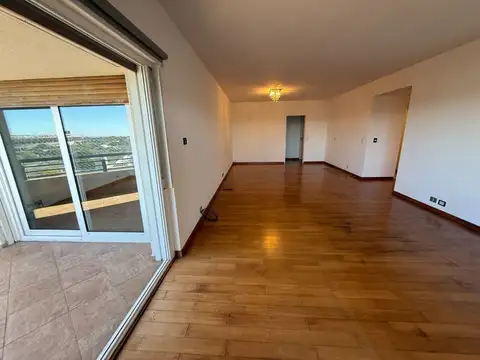 Departamento en Alquiler de 4 dormitorios
