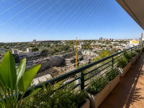 Departamento en Alquiler con 2 cocheras