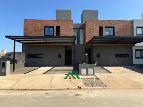 Casa tipo Dúplex a estrenar en Solares de Manantiales – 3 dormitorios, cochera doble y financiación