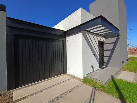 CASA ESQUINA EN VENTA DOCTA