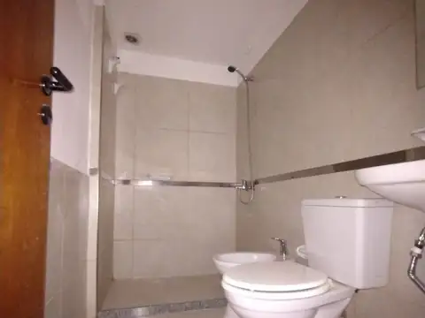 Depto Tipo Casa en Alquiler de 3 ambientes