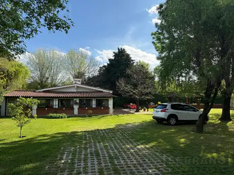 Venta casa 6 ambientes sobre terreno de 2.142 m2. Parque Sakura. Exaltacion de la Cruz