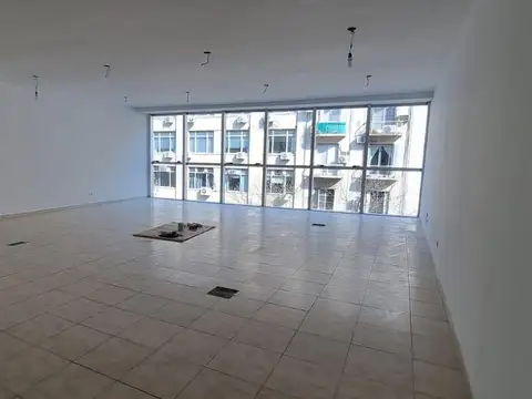 Oficina Monoambiente con 2 baños