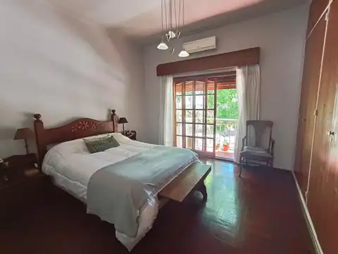 Depto Tipo Casa 4 ambientes con 2 baños