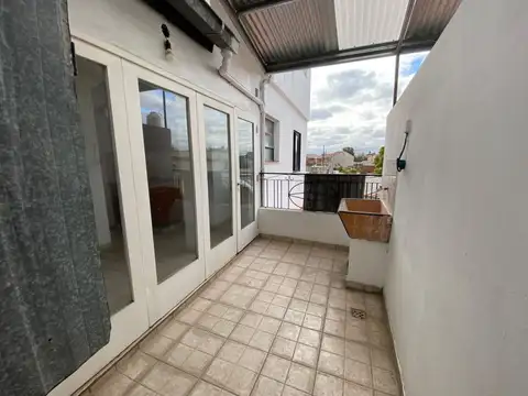 Juan Manuel de Rosas 8900, Piso 1