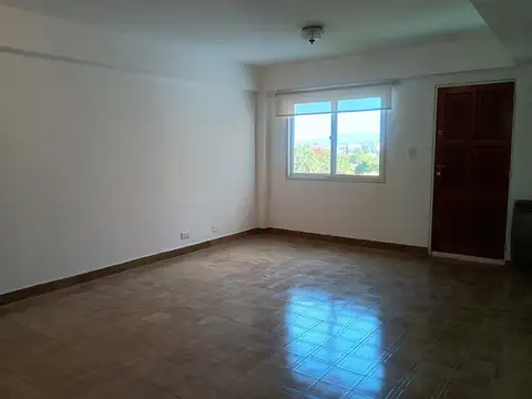 Los Mandarinos 100, Piso 3