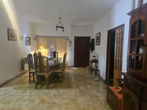 Depto Tipo Casa en Venta de 6 ambientes