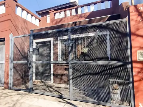 Casa en Venta -4 amb -  Santos Lugares