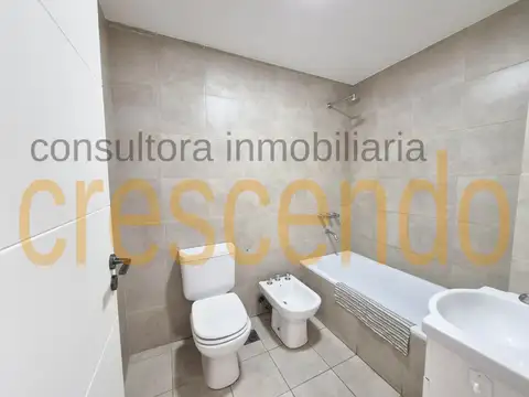 FRAGATA PTE. SARMIENTO 2000, Piso 1