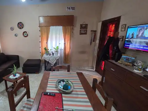 Casa 3 ambientes con 1 baño