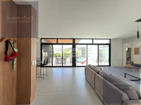 Casa en Venta al Oeste