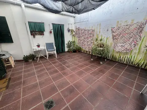 Casa 4 ambientes con 1 baño