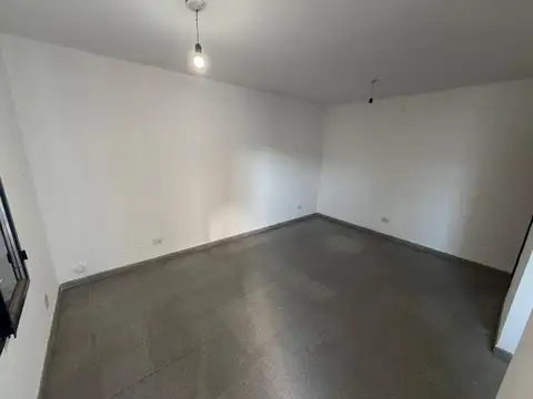 Alquilo Depto de un Dor, Bedoya 760. Sin Expensas